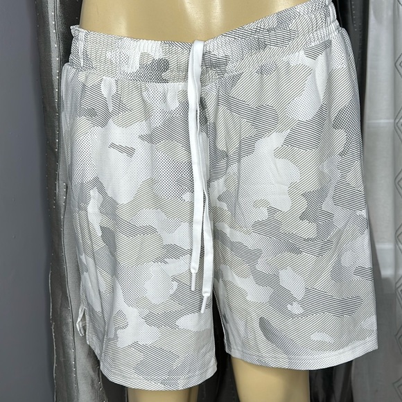all in motion Other - All in motion men’s shorts SzXL white/gray